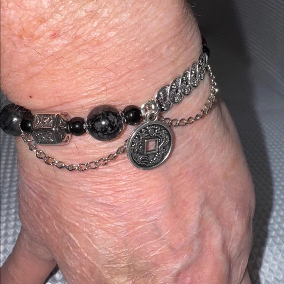 BOHO Bracelet Asian Coin Glass Bead Silver Detail Chain Stretch 6”- 6.5” New - Picture 14 of 16